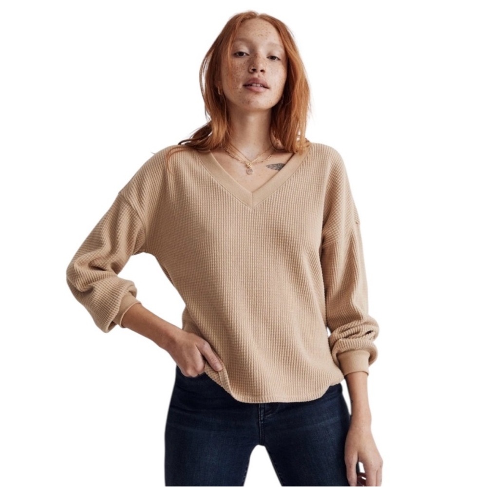 Madewell Women's V-Neck Sweater in Tan